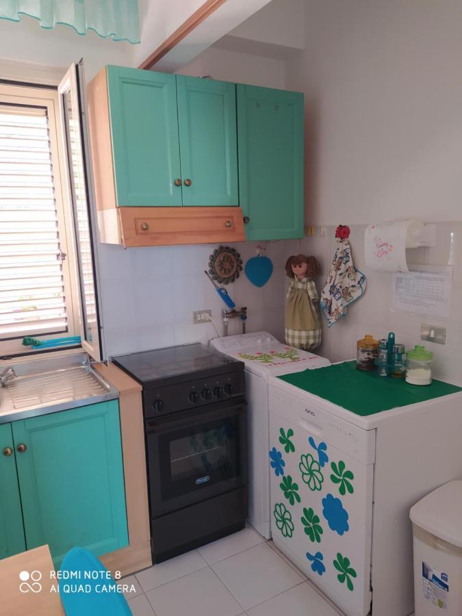 My Little House - Appartamento Con Patio E Parcheggio Privato A 5 Minuti Dalla Spiaggia E Dal Centro 트로페아 외부 사진