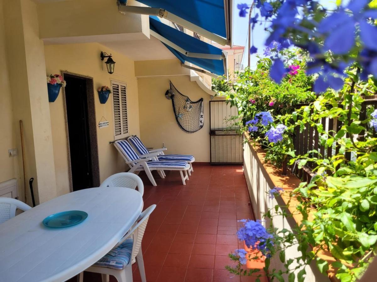 My Little House - Appartamento Con Patio E Parcheggio Privato A 5 Minuti Dalla Spiaggia E Dal Centro 트로페아 외부 사진